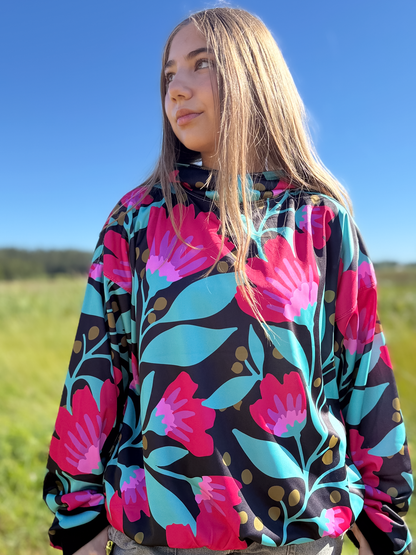 Polerón Hoodie Clavel Nocturno + Tote Bag Ciervo de ¡REGALO SOLO POR LANZAMIENTO!