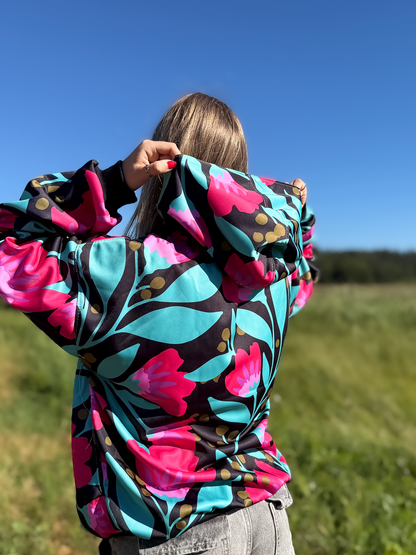 Polerón Hoodie Clavel Nocturno + Tote Bag Ciervo de ¡REGALO SOLO POR LANZAMIENTO!