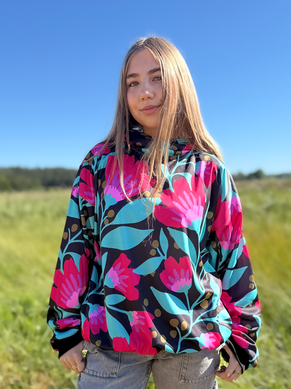 Polerón Hoodie Clavel Nocturno + Tote Bag Ciervo de ¡REGALO SOLO POR LANZAMIENTO!