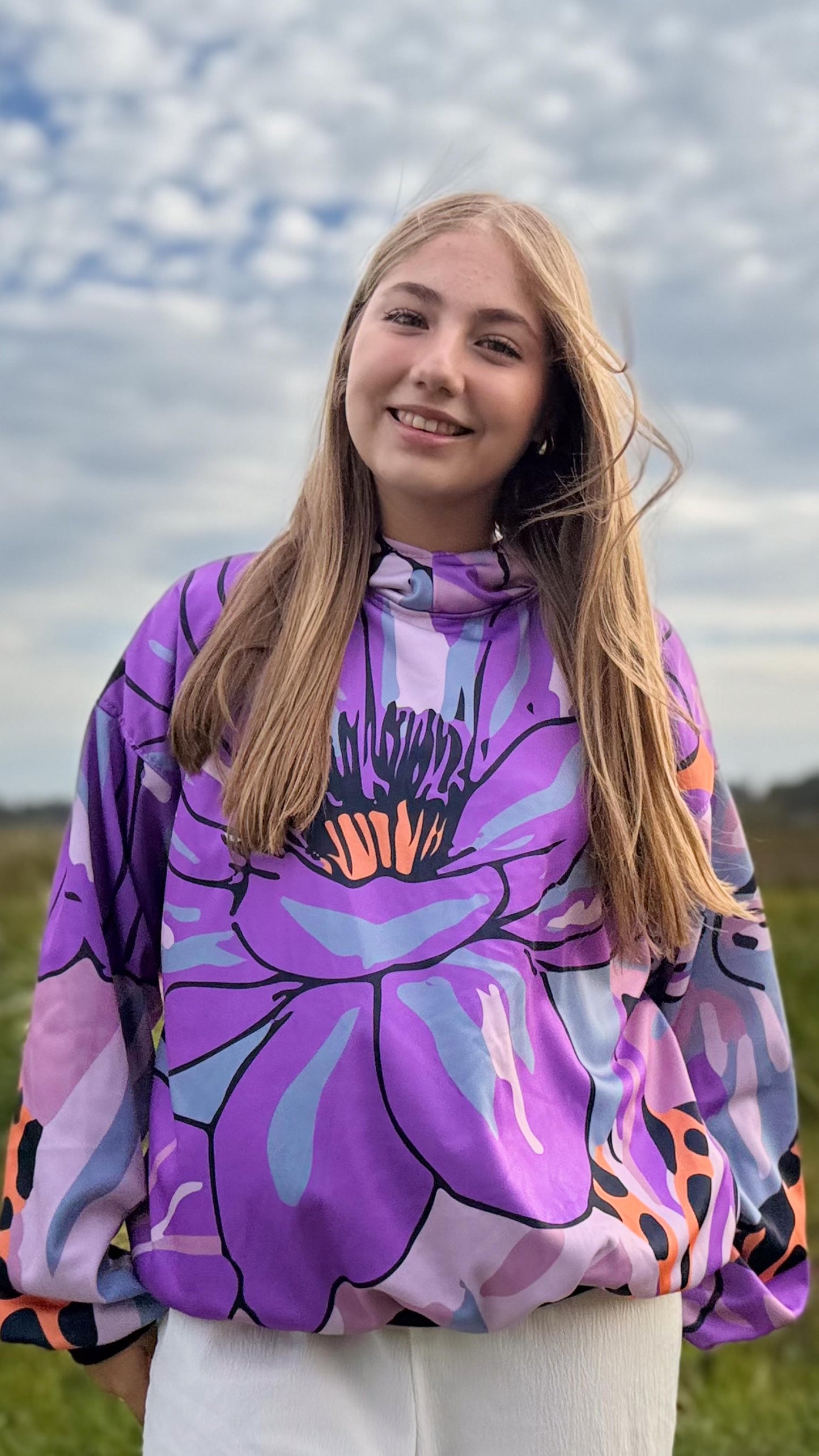 Polerón Hoodie Dalia + Tote Bag Ciervo de ¡REGALO SOLO POR LANZAMIENTO!